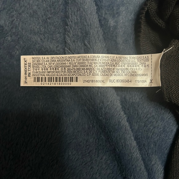 Zara Women’s Black Cardigan Sweater - Picture 6 of 7